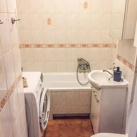Apartrooms Near Rondo Onz Appartement *