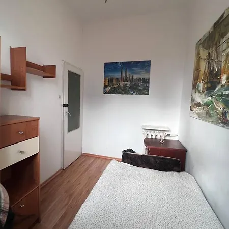 Apartrooms Near Rondo Onz Appartement *